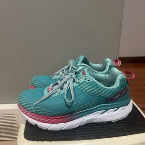 Hoka size 7